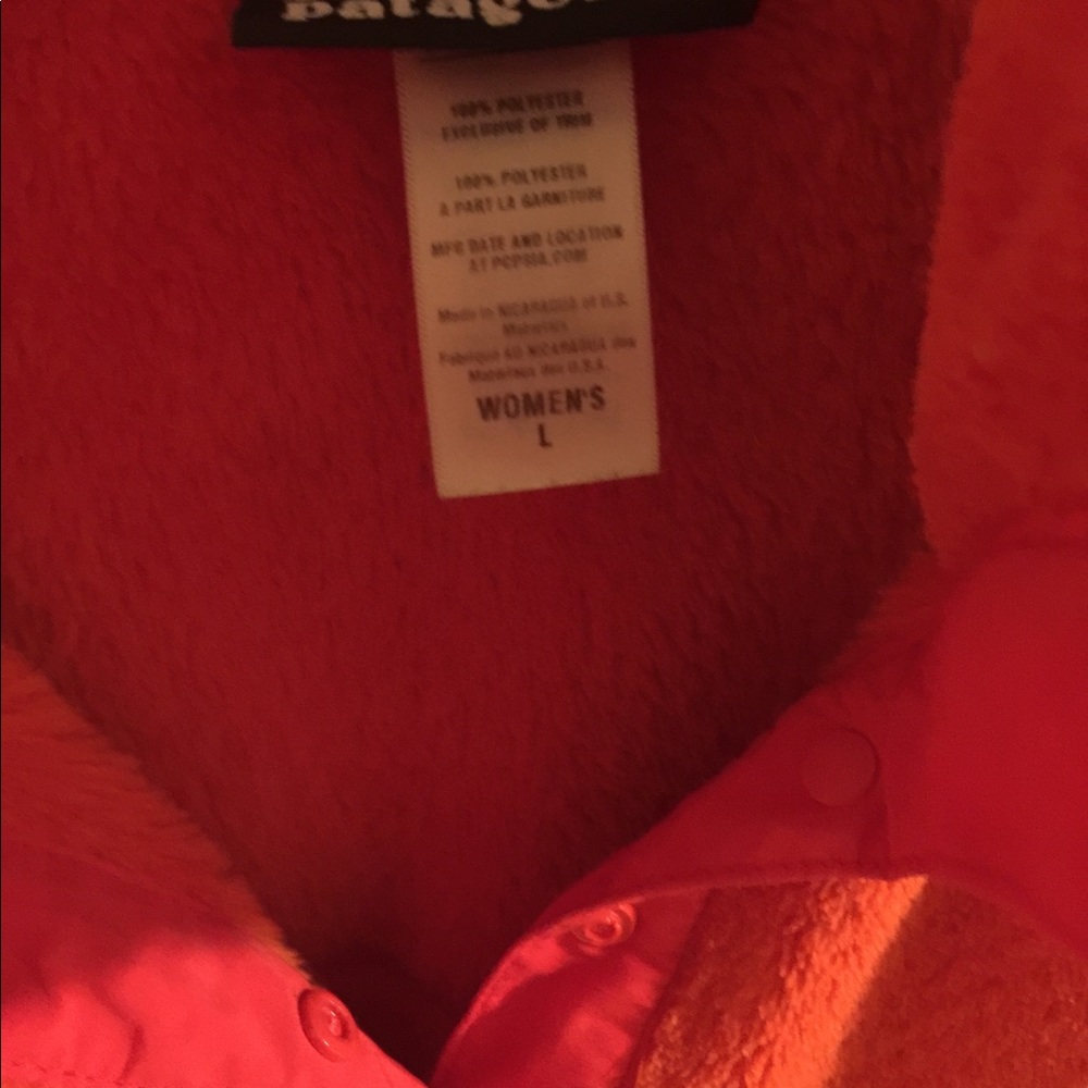 Women’s Patagonia pullover (red)